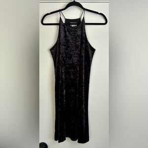 Love...ady Dress Women’s Medium Black Velvet Sheath Mini Halter Neck Vintage